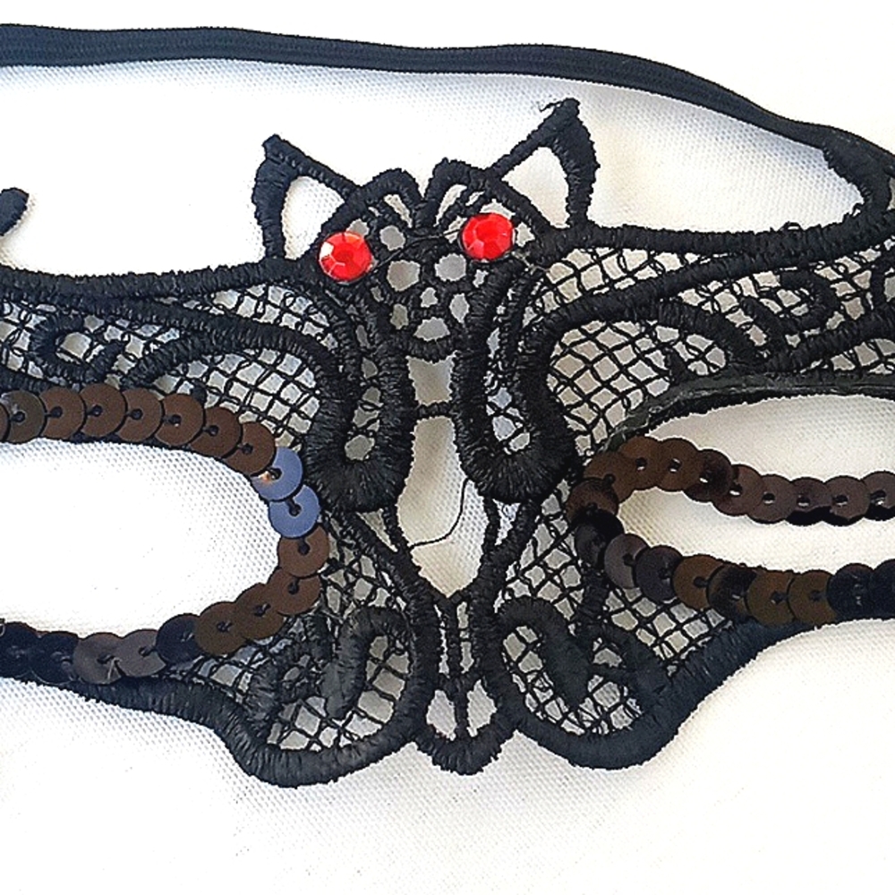 Crochet Bat Mask - Picture 2 of 4